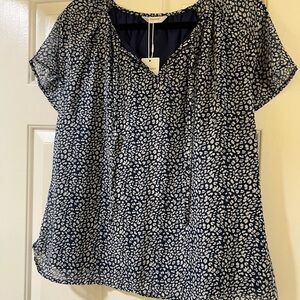 Women's Navy and White Patterned Top with ties  lined. Comfy. New!